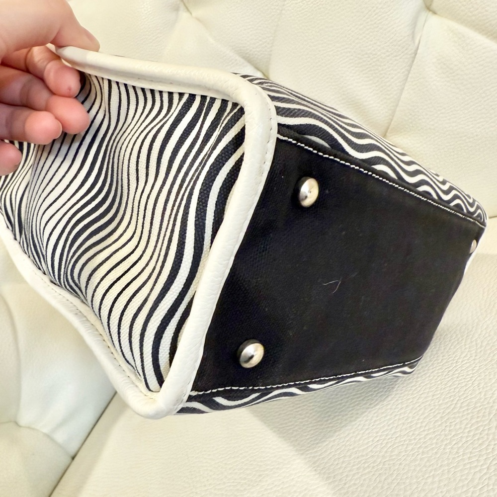 Chanel Tote Bag - Picture 6 of 11
